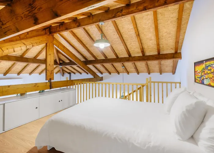 Tiles House Semesterbostad